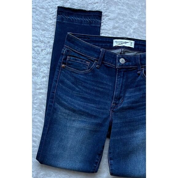 Abercrombie & Fitch The Super Skinny Ankle Mid Rise Raw Released Hem Jeans, 27 - Picture 9 of 16
